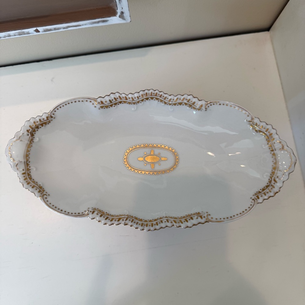 Württemberg Germany Porcelain Oval Serving Dish Gold Trim Scalloped 12”